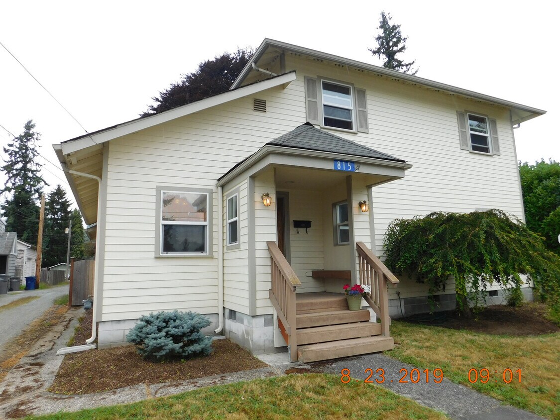 Foto principal - Large Single Family Home