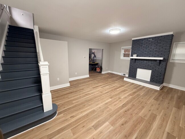 Building Photo - 1107 Illinois Ave