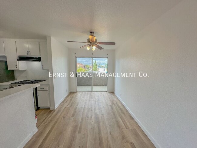 Building Photo - 1080 St Louis Ave