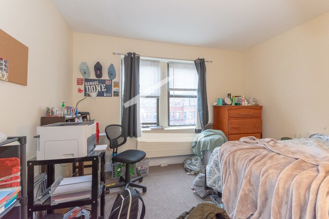 Foto del edificio - 829 Beacon St