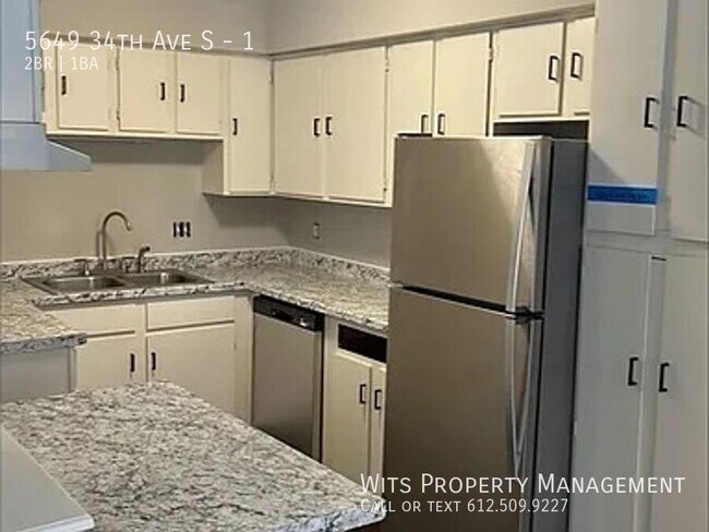 Building Photo - 5649 S 34th Ave