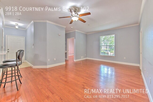 Foto del edificio - 9918 Courtney Palms Blvd
