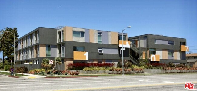 Foto del edificio - 1107 Venice Blvd.