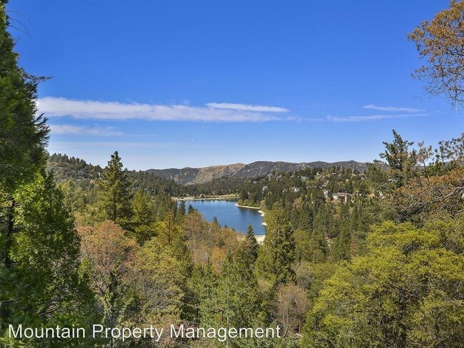 2 Br 1 Bath House 24658 Lake Gregory Drive House For Rent In Crestline Ca Apartments Com