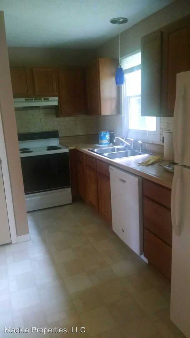 Building Photo - 3732 S Tyler Ln
