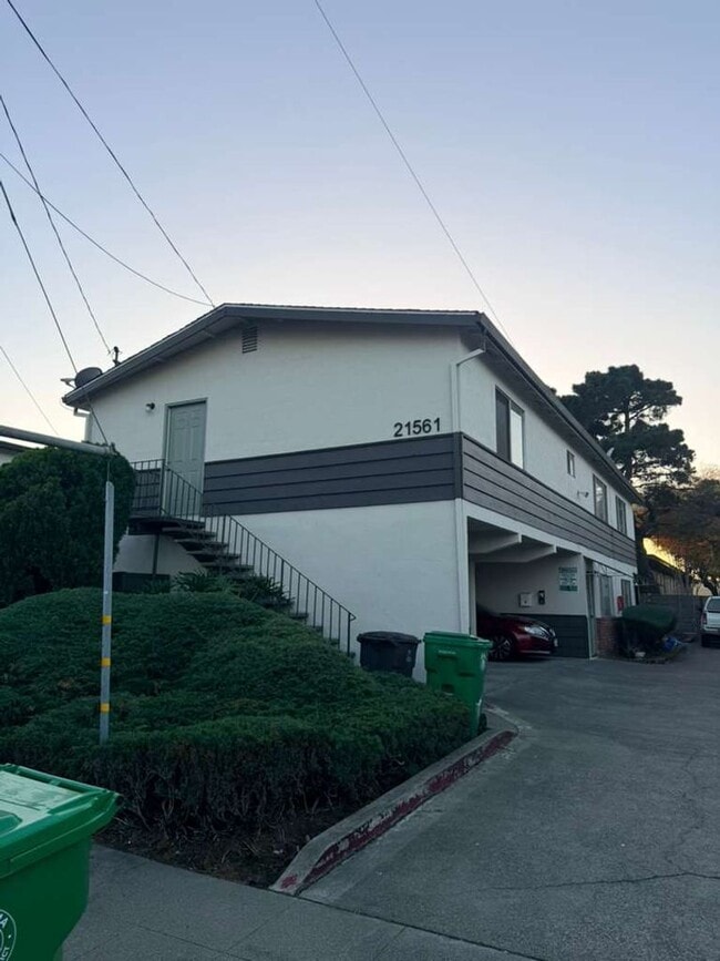 Foto del edificio - Introducing A Newly Renovated Apartment!