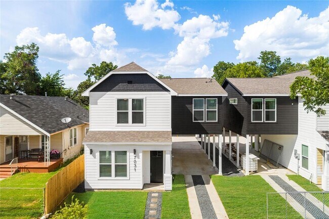 Building Photo - 7033 Avenue N