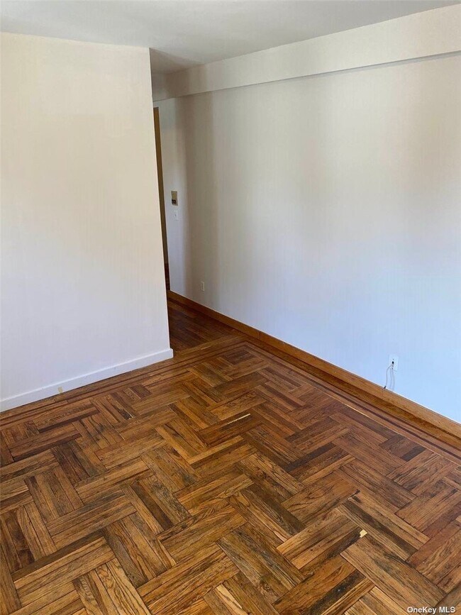Foto del edificio - 43-17 Bowne St