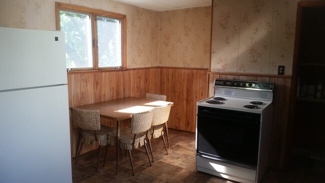 kitchen - 35 Whinfield St