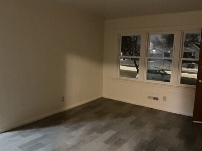 Foto del edificio - 4334-36 W Villard Ave