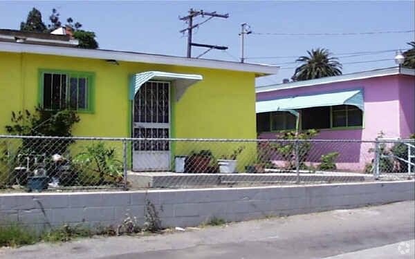 Foto del edificio - 112 Sellsway St