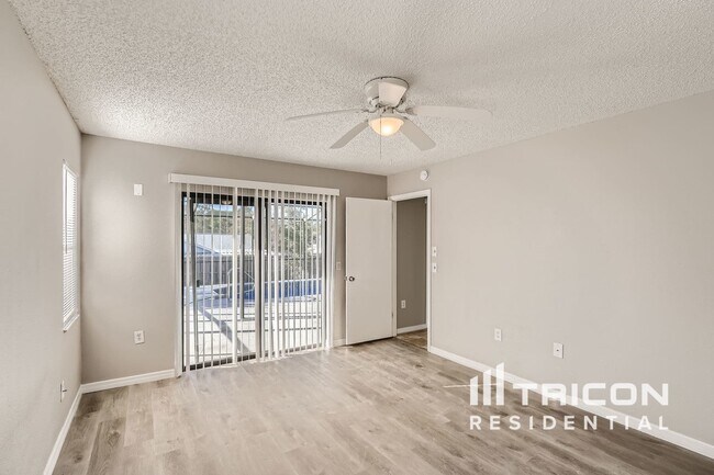 Foto del edificio - 4429 Goldcoast Ave