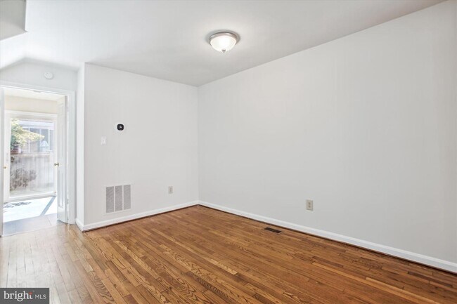 Building Photo - 519 Colecroft Ct