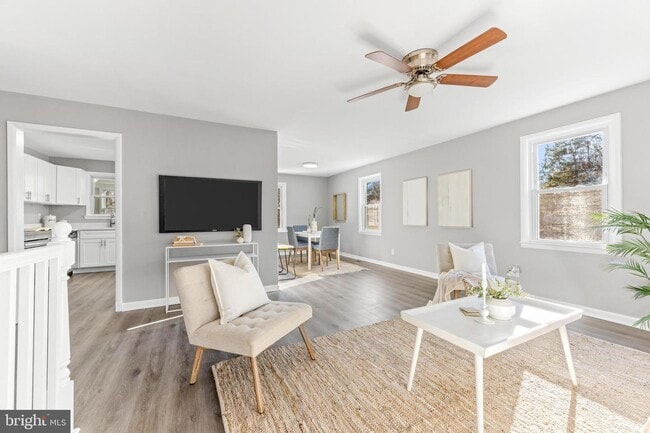 Foto del edificio - 713 Biddle Rd