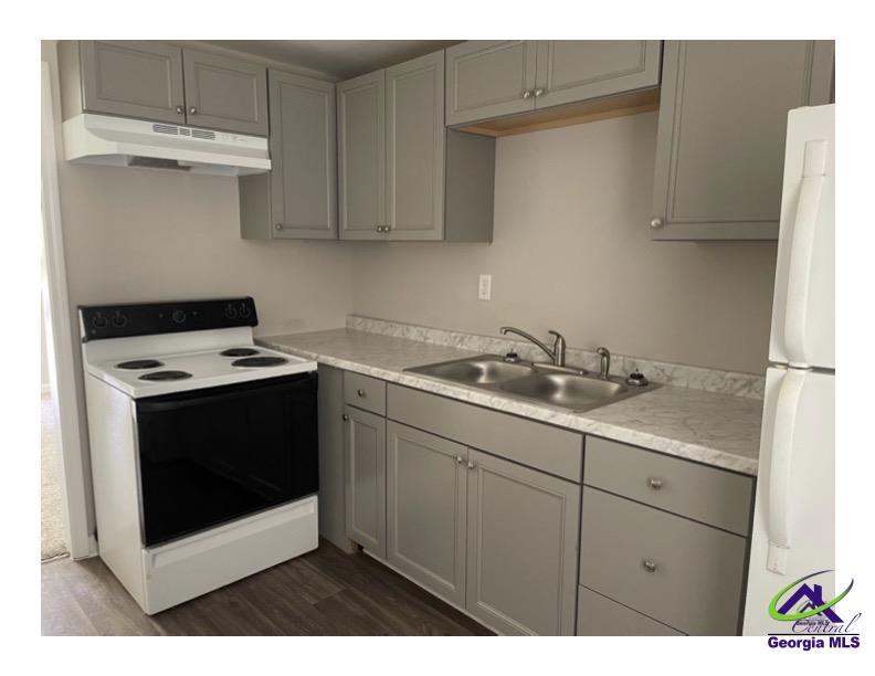 Building Photo - 1103 Gaines Dr