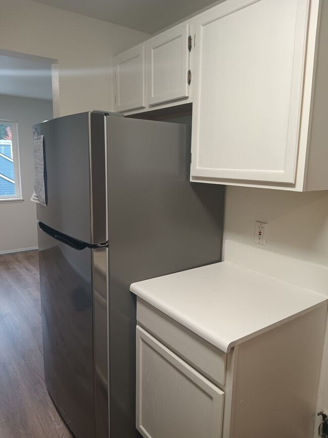 Photo - 3bed 2.5 bath Silverdale Rejuvinated Townhouse