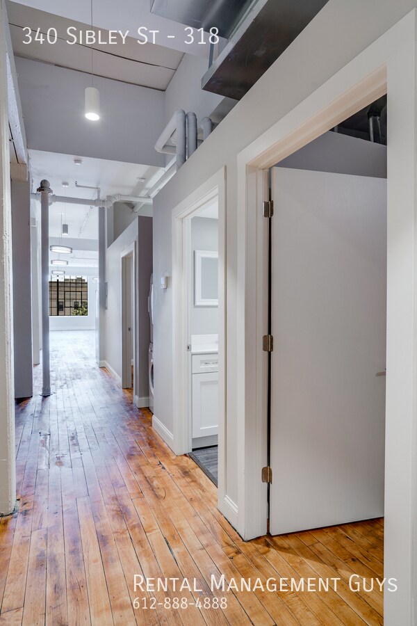 Building Photo - 340 N Sibley St
