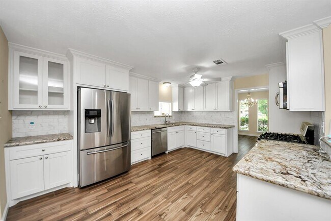 Building Photo - 5715 Braesvalley Dr