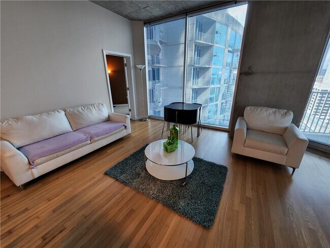 Foto del edificio - 400 W Peachtree St NW