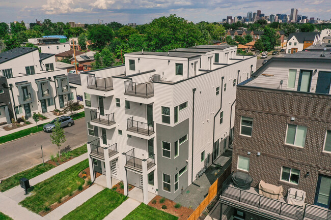 Building Photo - 1294 Stuart St
