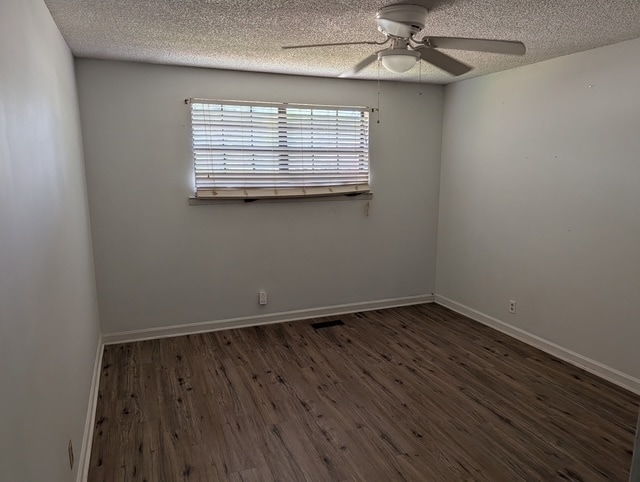 Building Photo - 3925 Westlawn Pl