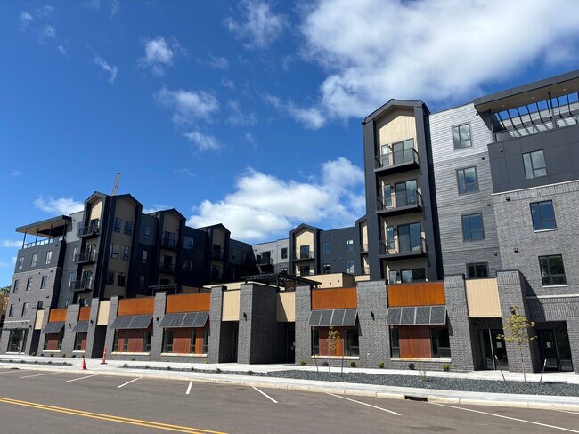 Foto del edificio - Cannery Square North