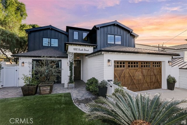 Building Photo - 1852 6th St