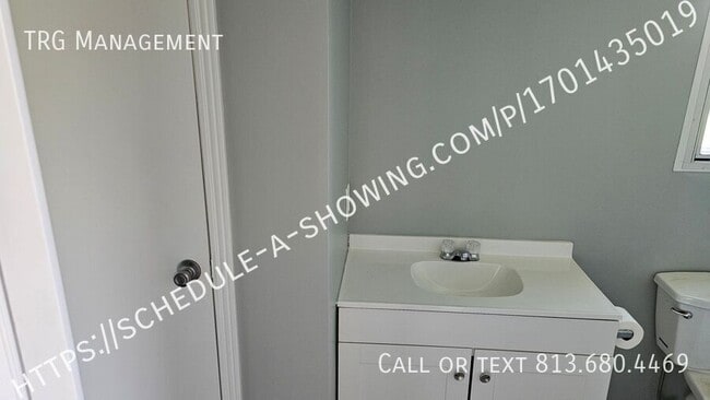 Building Photo - 209 Albacore Ln