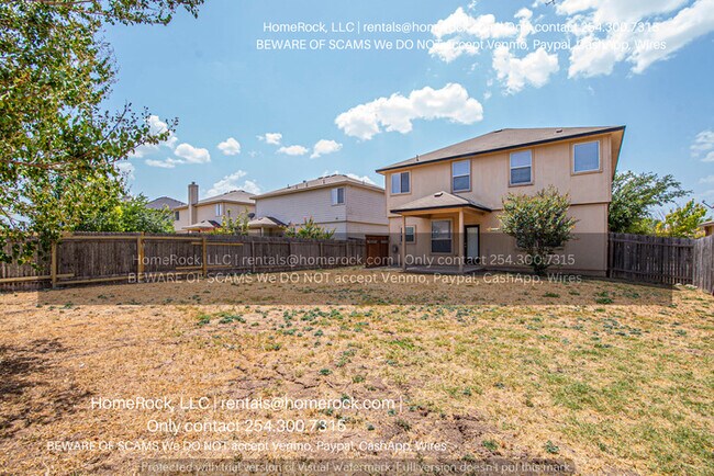 Building Photo - 3 Bedroom 2 Bath Home Available NOW!