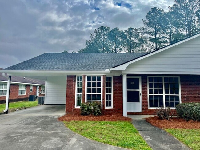 Foto del edificio - Mathis Drive #304 &amp; 306