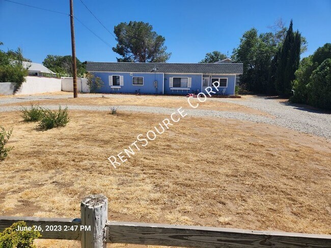 Foto del edificio - 3 Bedroom Home for rent in Lancaster