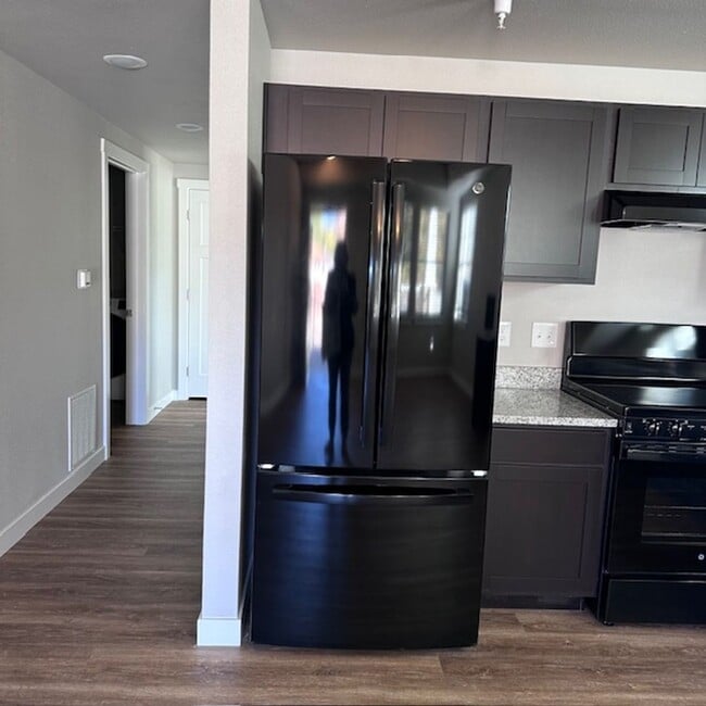 Interior Photo - Clover On Cascade