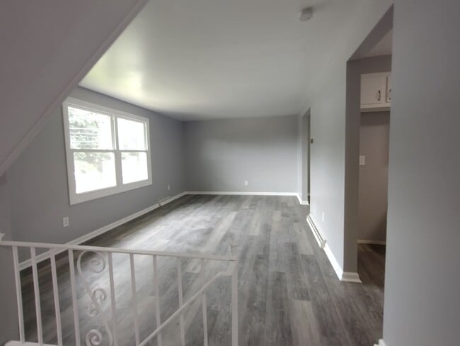 Building Photo - 4 Bedroom House in Plum School District