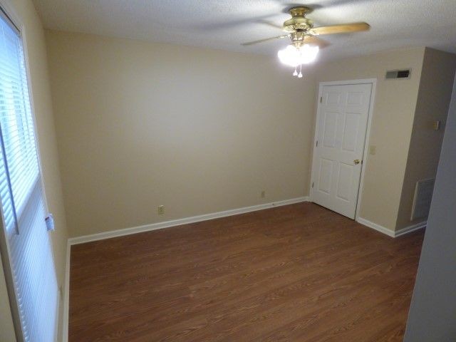 Building Photo - NO APP FEE Affordable 2BR Townhome Near MTSU