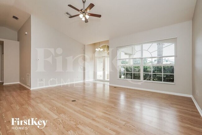 Foto del edificio - 17528 Braddock Rd