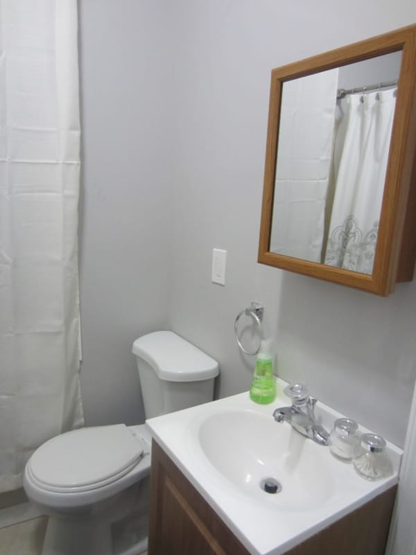 Building Photo - 2414 Saint Paul - 5