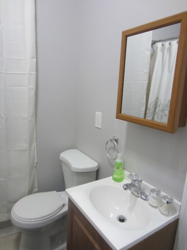 Foto del edificio - 2414 Saint Paul - 5