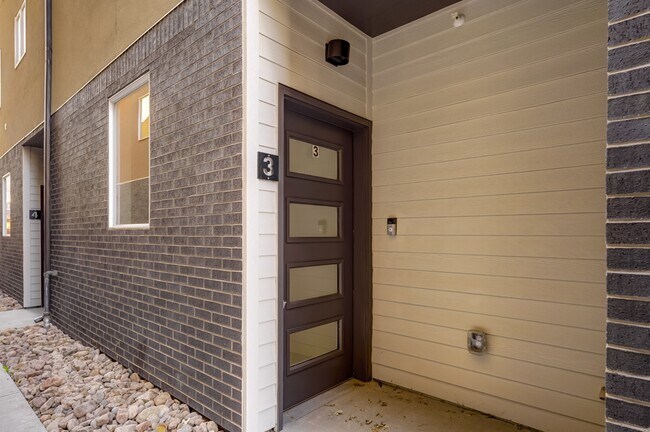 Building Photo - 4437 Tennyson St