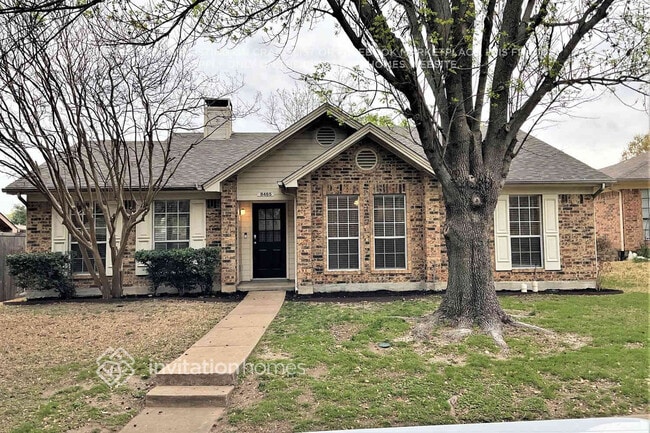 Building Photo - 8465 Willow Creek Dr