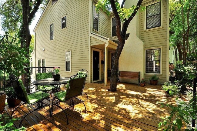 Foto del edificio - 735 Patterson Ave