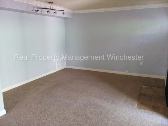 Building Photo - 800 Sea Cliff Way