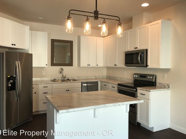 Foto del edificio - 3 br, 2 bath House - 5415 SW Helen Avenue