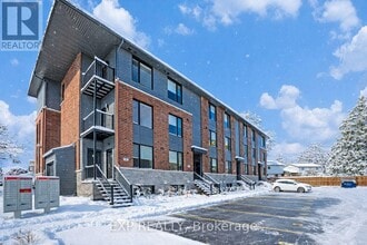 Building Photo - 251 Castor St