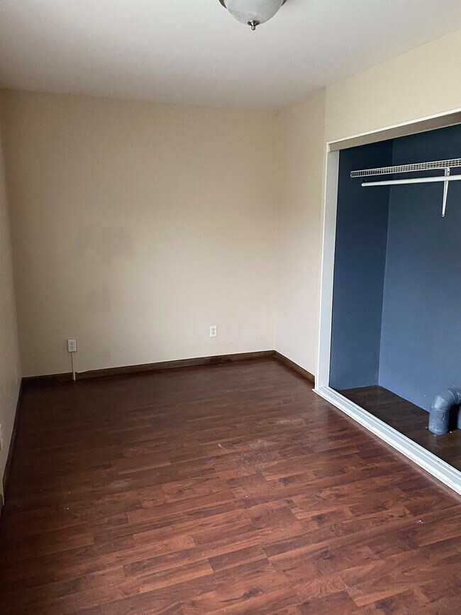 Building Photo - 145 Hayes St SW