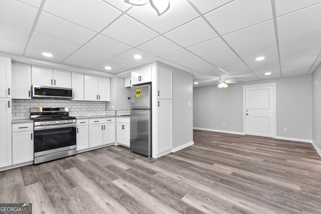 Building Photo - 145 Noble Forest Dr