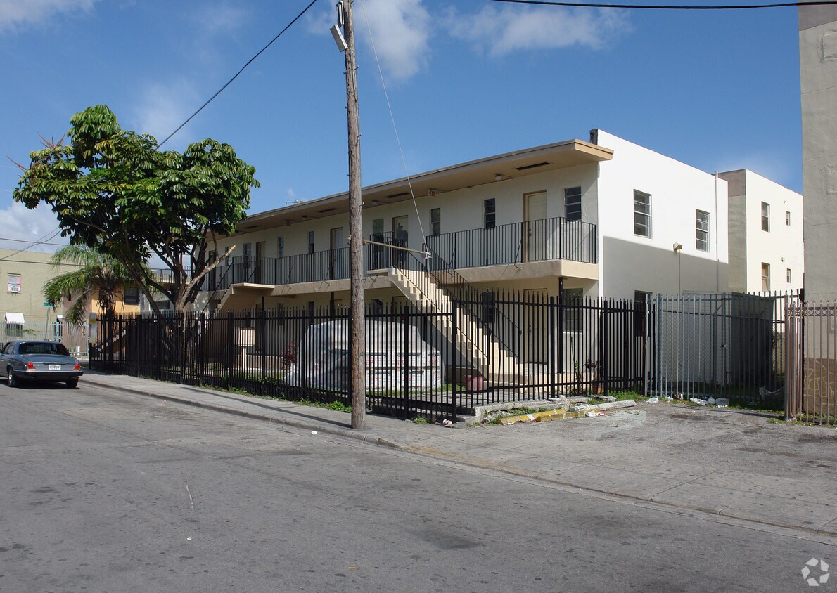 Building Photo - Bahia Apartments