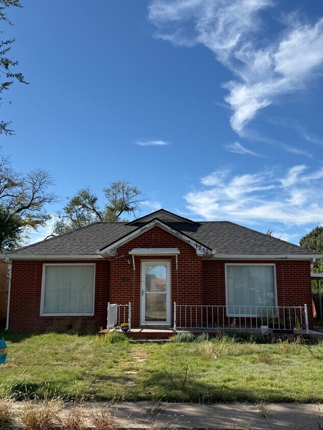 Primary Photo - 3 Bed Brick Home! Large Backyard! Highland...