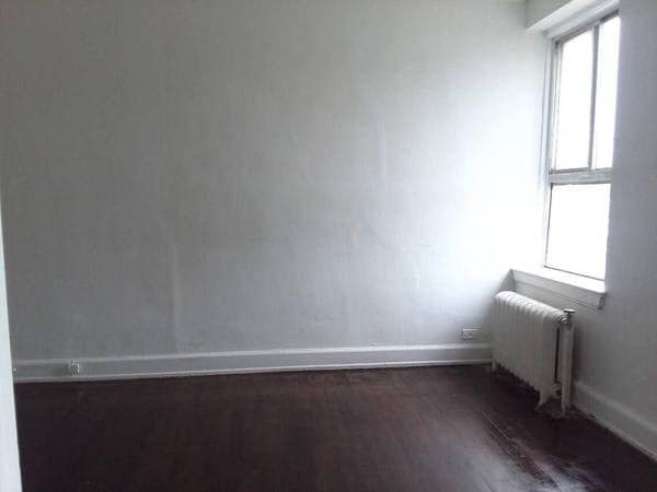 Building Photo - 10 Ferris St