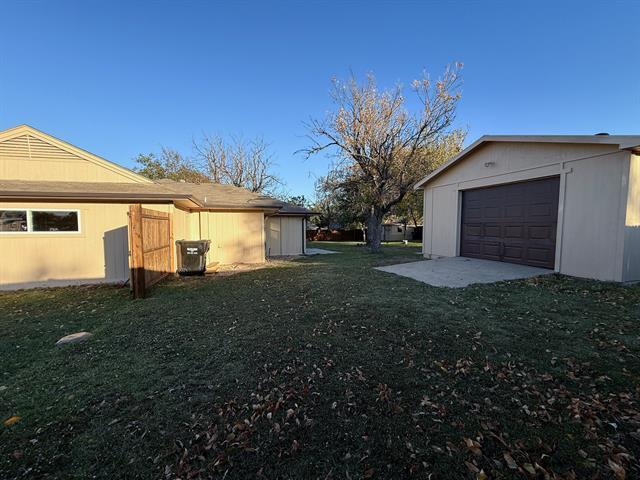 Building Photo - 2701 Aileen Blvd