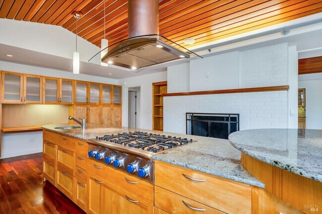 Foto del edificio - 516 Meadowood Ln